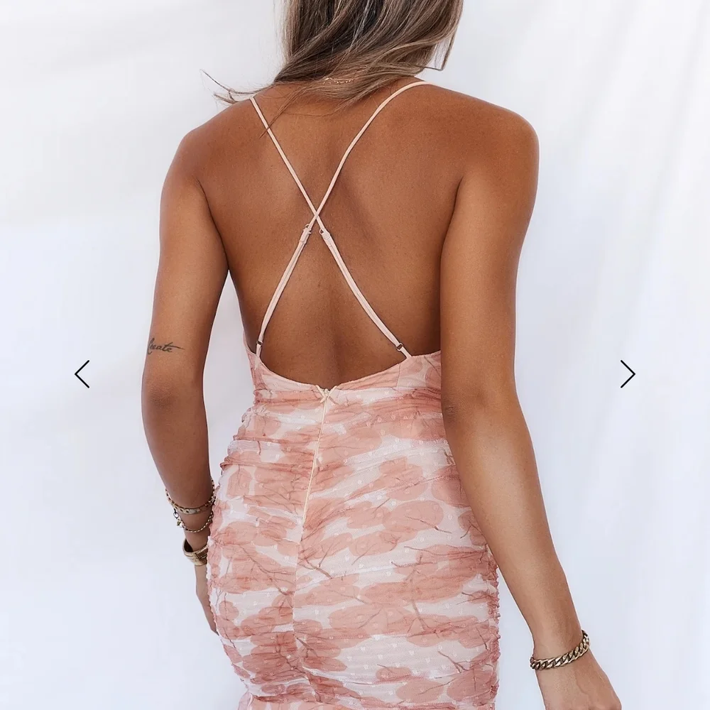 Dress - Picture 2 of 5